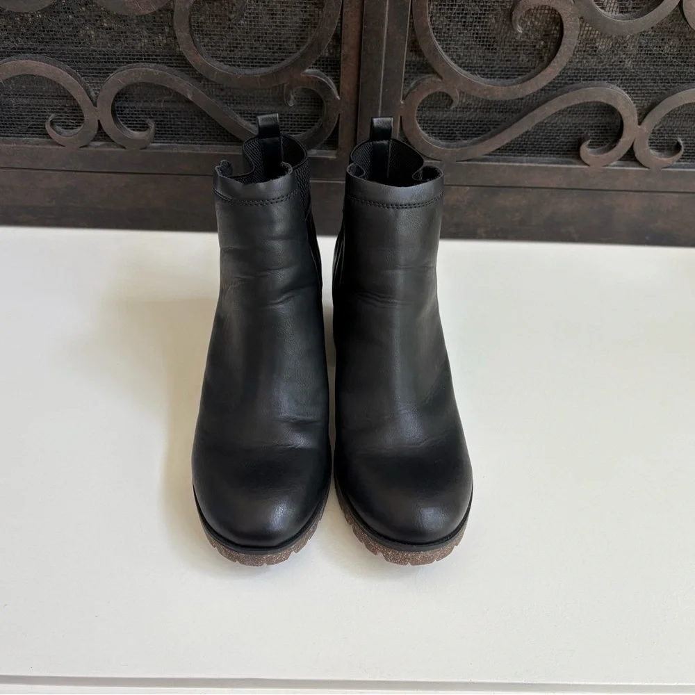 NWOB Korks Elise Block Ankle Boots Size 9.5